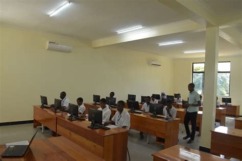 Computer Laboratory 的图像结果