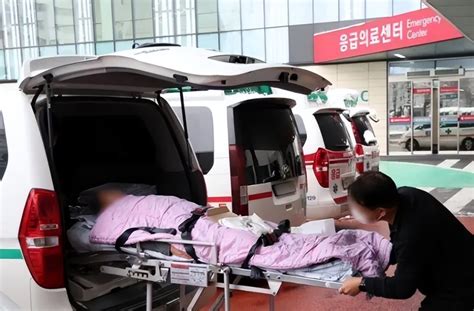 超一万名医生辞职后，韩国政府放出狠话，离职医生恐要鸡飞蛋打_腾讯新闻
