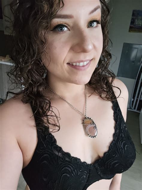 Daisy Chains (Hoopsy Daisy) - Welcome To Jizz Talking!