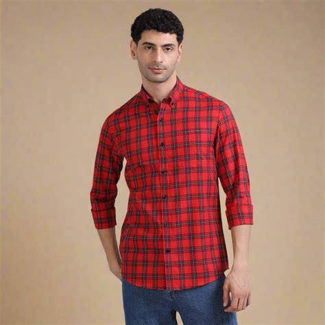 What Is a Flannel Shirt? Types of Flannel Fabrics