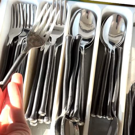 Why Does My Silverware Taste Like Metal | Storables