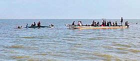 Boat capsizes in Mahanadi river, all 30 passengers rescued