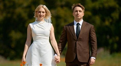 'Smosh' cast Shayne Topp and Courtney Miller share wedding photos on ...