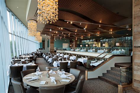 Stellar Vibe and Victuals at Vintana Restaurant