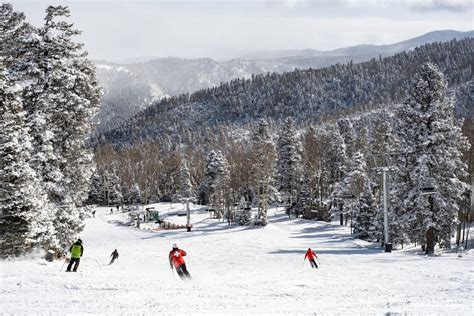 5 Best New Mexico Ski Resorts, From Taos to White Sands | Condé Nast ...