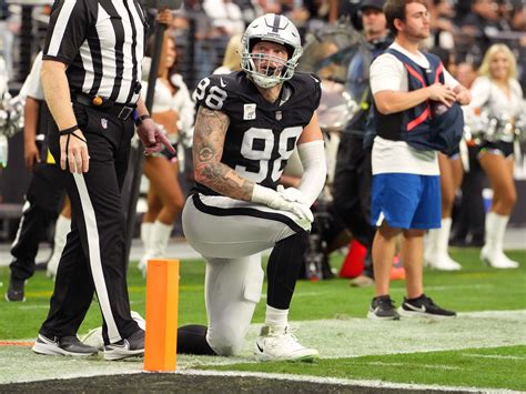 Raiders DE Maxx Crosby Really Is The NFL's New Iron Man