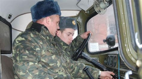 должен ли порядочный мужчина оставить жене и детям добрачную квартиру