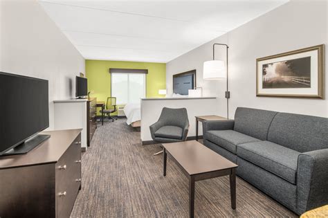 Meeting Rooms at Holiday Inn Express & Suites WILMINGTON-NEWARK, 1201 ...