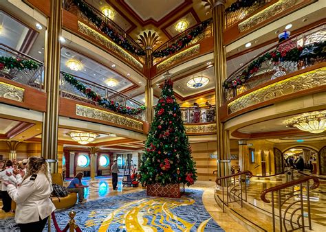Disney Dream Decks the Halls for First Very Merrytime Cruise of the ...