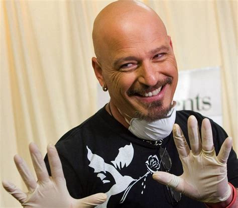 Howie Mandel comes clean about life as a germaphobe - The Globe and Mail