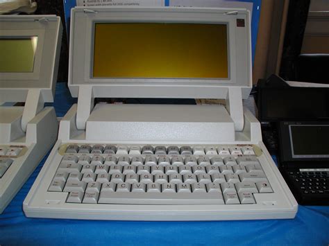 Old Laptop Computer 的图像结果