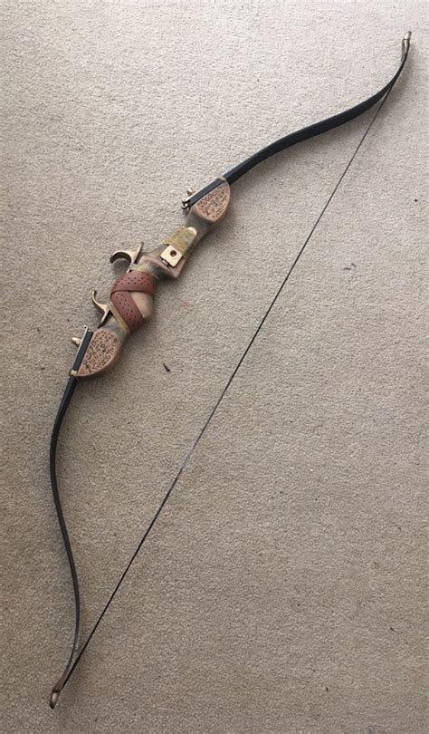 Arrow Season 1: Oliver Queen/Green Arrow Bow Replica | Etsy