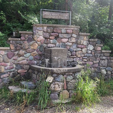 SHEPARD MEMORIAL FOUNTAIN - BAD ROCK CANYON (2026) All You Need to Know ...