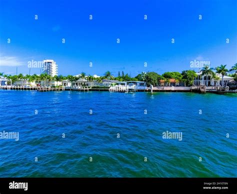 Luxury mansion in exclusive part of Fort Lauderdale known as small Venice Stock Photo - Alamy