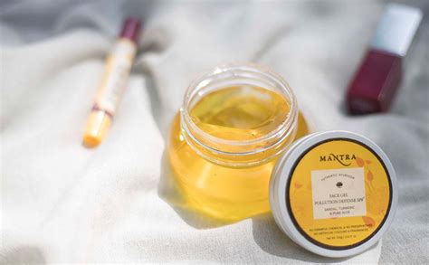 Mantra Herbal Face Gel Pollution Defense SPF+ Sandal, Turmeric & Pure ...
