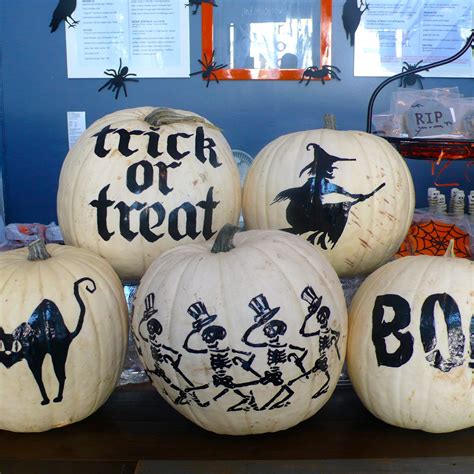painted pumpkins white
