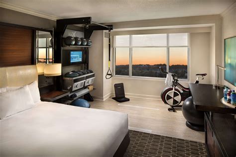 Hotels now offering in-room gyms, yoga, bikes - WTOP News