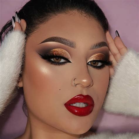 eye makeup for 35 year olds