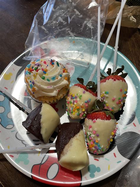 Candy Birthday Edible Arrangements