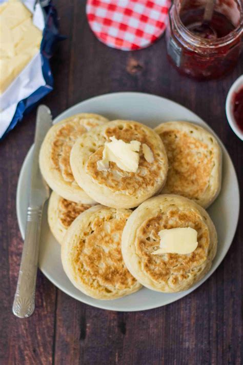 Traditional English Crumpets Recipe