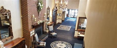 GLUECKERT FUNERAL HOME - Updated January 2026 - 20 Photos & 20 Verified ...