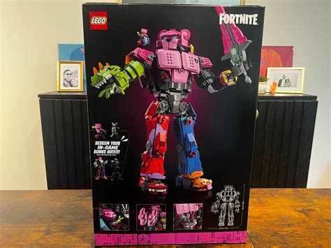 We Build the LEGO Fortnite Mecha Team Leader, a Wildly Impressive Set