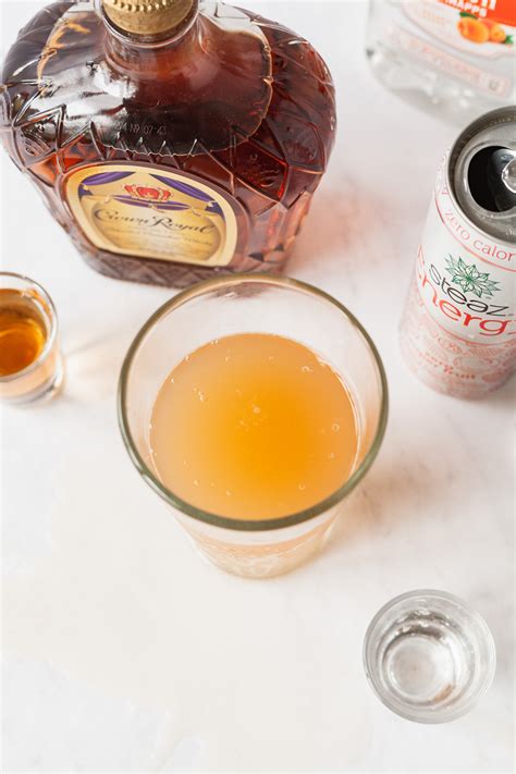 Vegas Bomb Drink Recipe {Natural & Low Sugar} - The Live-In Kitchen