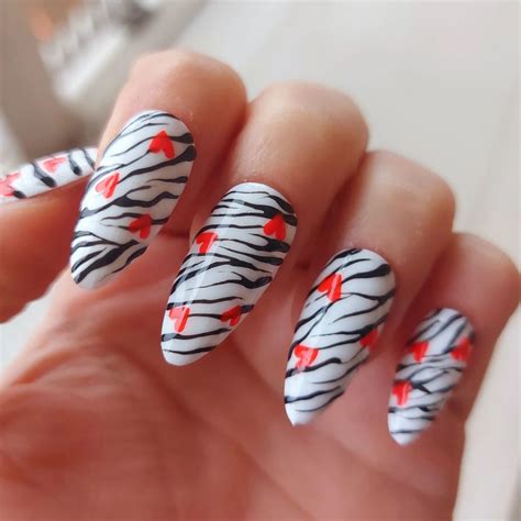 60+ Zebra Print Nail Designs You Need to Try This Month - Nail Designs ...