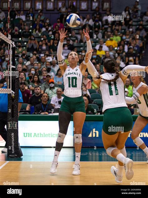 September 4, 2022 - Hawaii setter Kate Lang (10) sets the ball during ...