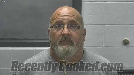 Recent Booking / Mugshot for ROBERT ANTHONY BARROW in Meade County ...