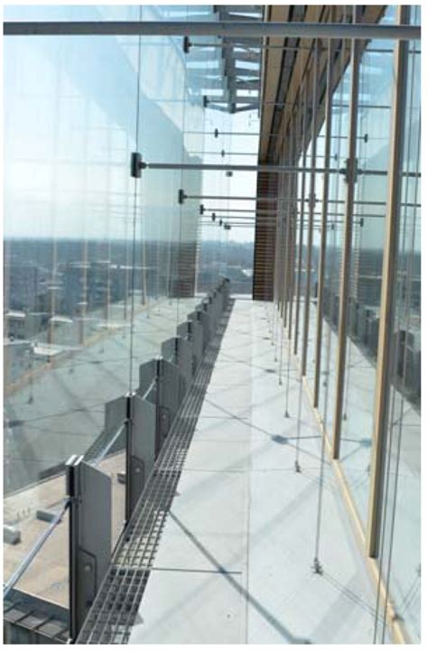 Performance Based Envelopes: A Theory of Spatialized Skins and the ...