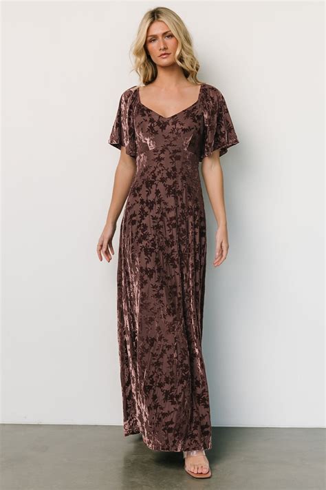 Everley Velvet Maxi Dress | Espresso – Baltic Born
