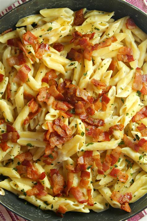 Steps to Prepare Easy Creamy Pasta Recipes With Bacon