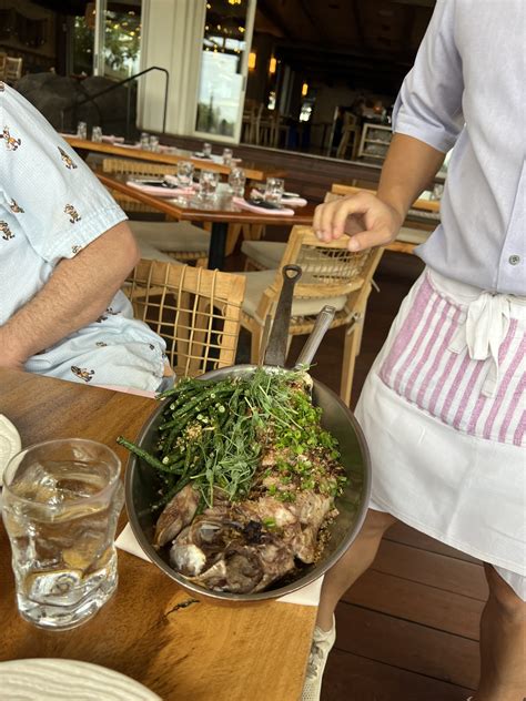 Ko olina Restaurants in and near the Disney Aulani Resort | Stained ...