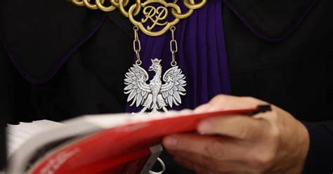 Kiedy tłumaczenie przysięgłe jest wymagane przez urząd lub sąd ...