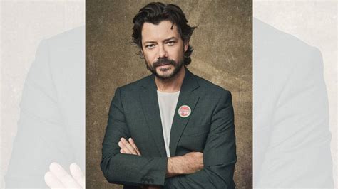 Roya News | Spanish actor Álvaro Morte calls to “stop genocide”