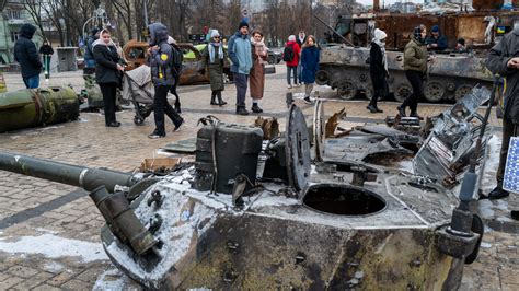 Top Daily Losses: US stocks posting the largest losses today - Yahoo Finance Aesthetic Aesthetic