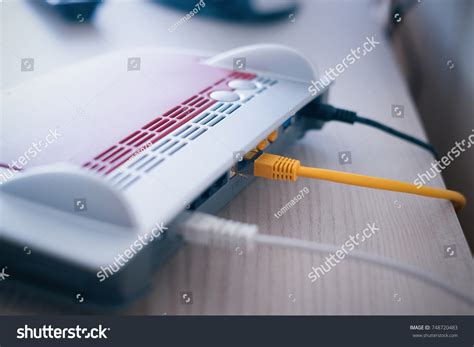 Ethernet Cable Modem 的图像结果