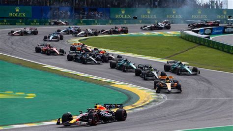 F1 G-Force: How Many G's Can A F1 Car Pull? - F1 Explained