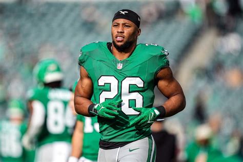 Simulcam: Jeremiyah Love pulls away from Saquon Barkley in 40-yard dash Background Aesthetic Aesthet