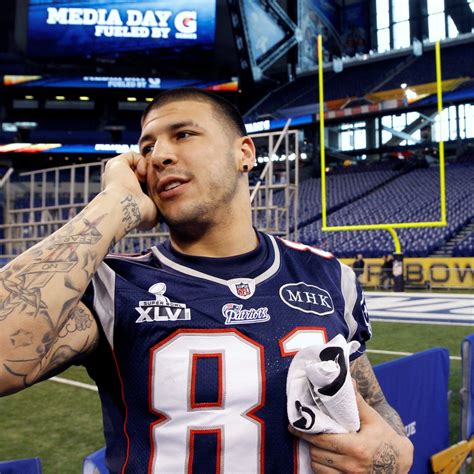 Aaron Hernandez Basketbal Aaron Hernandez, Setter, Right Side Hitter,