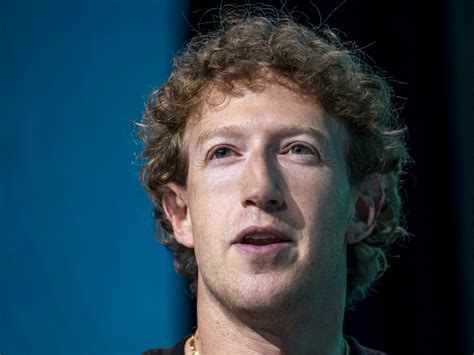 Milijarderji prodajali delnice tik pred padcem trga zaradi carin ...