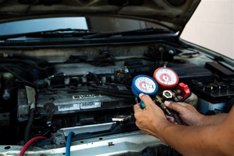 Compression Test Engine Out of Car 的图像结果