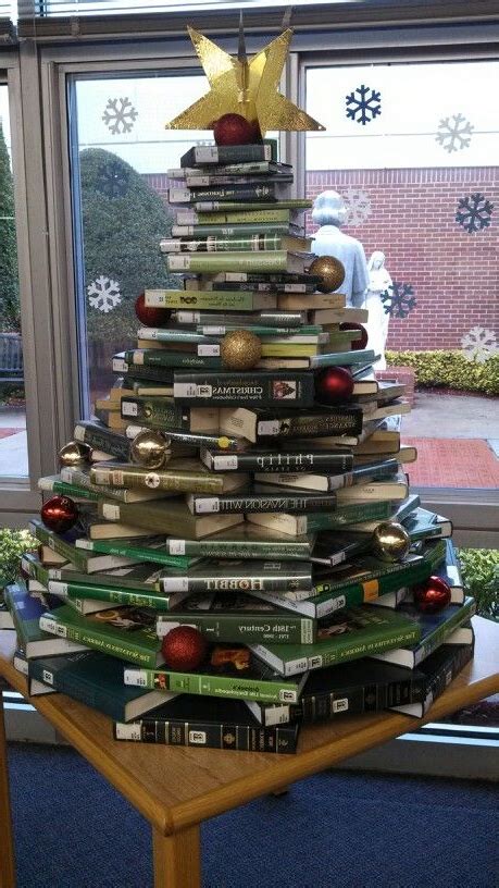 स्कूल के लिए क्रिसमस की सजावट के विचार | Housing News