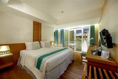 BEDROCK HOTEL KUTA BALI - Hotel Reviews, Photos, Rate Comparison ...