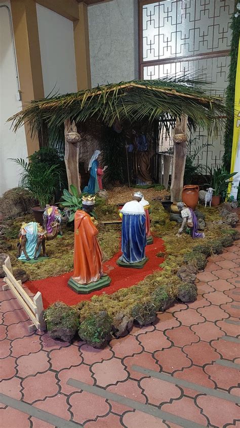 Pin by Alba on Navidad | Christmas nativity scene display, Christmas ...
