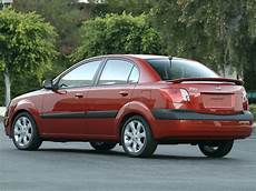 2009 Kia Sedan by Kia Sedan Specs Photos 2009 2010 2011 2009 Kia Sedan