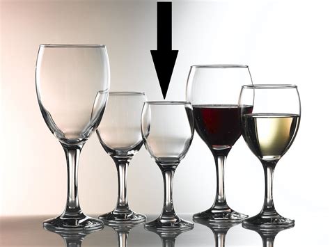 Empire Small Wine Glasses 20.5cl / 7.25oz for sale | Glassjacks