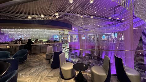 Chandelier Bar: We Tried the Secret Drink and You Should Too