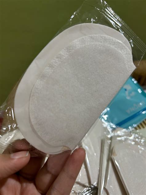 Sirona Disposable Underarm Sweat Pads for Men and Women - 24 Pieces ...